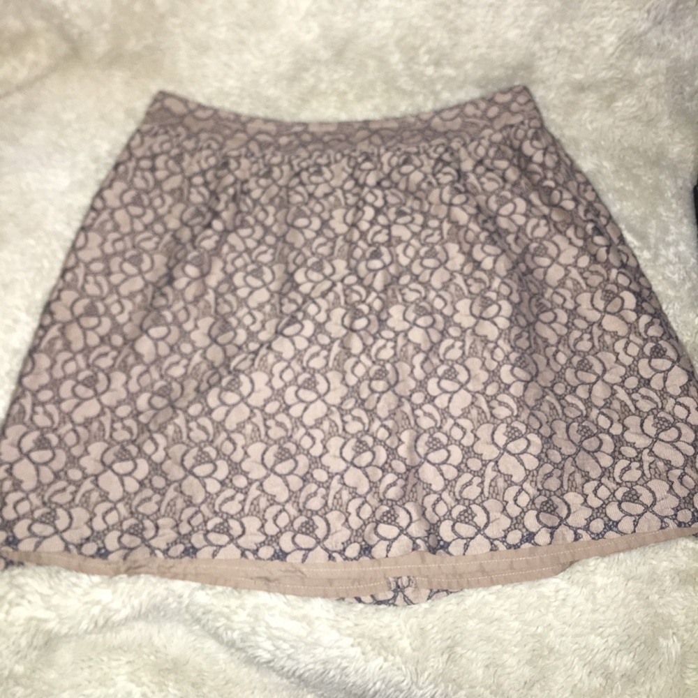 Banana Republic lace‎ skirt